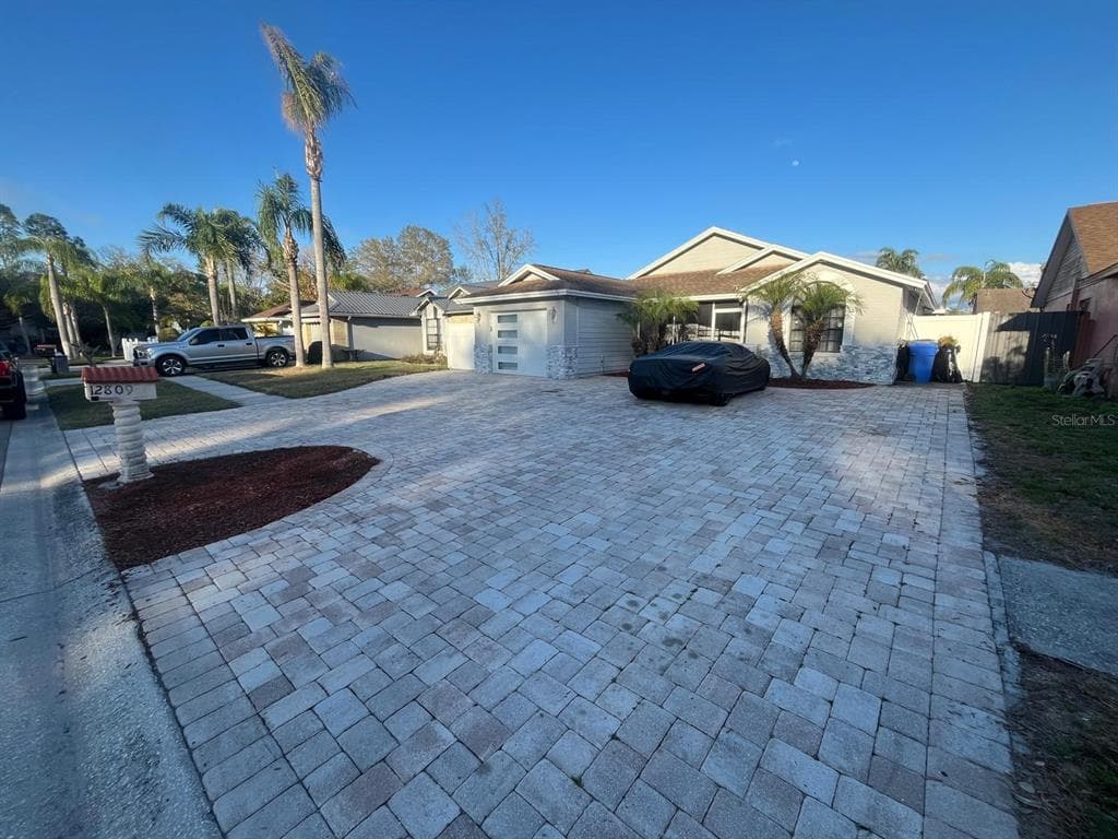 12809 DUNHILL DRIVE, TAMPA, FL 33624 photo 2