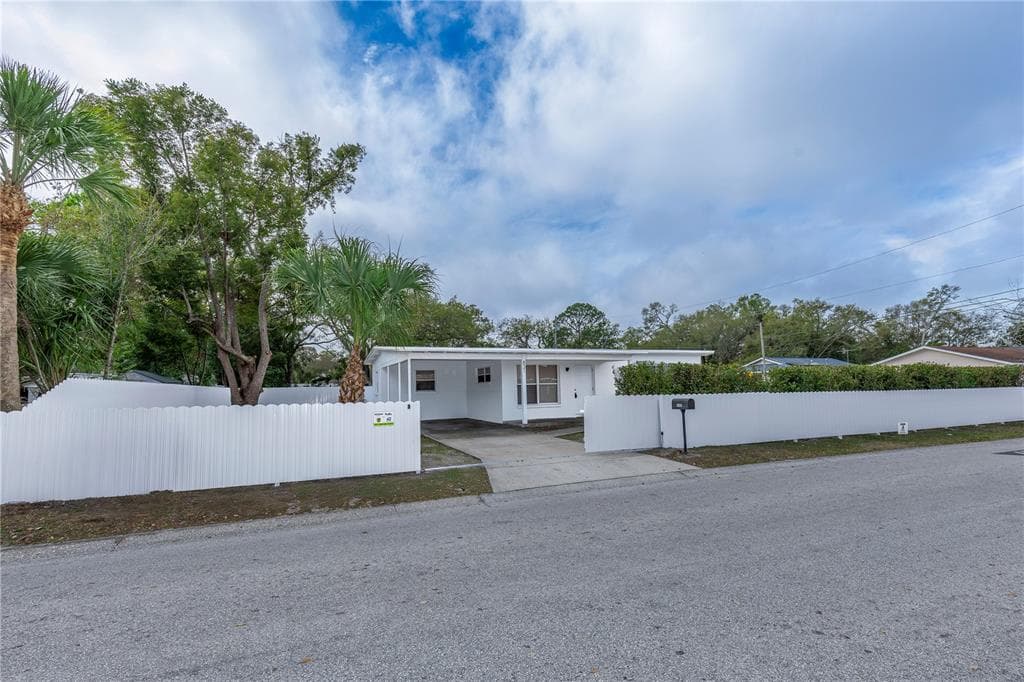 831 WOODLAWN STREET, CLEARWATER, FL 33756