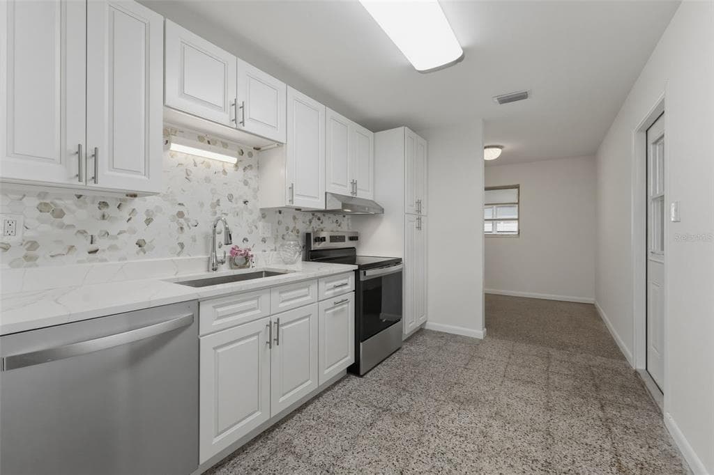 4519 TRASK STREET, TAMPA, FL 33611 photo 2