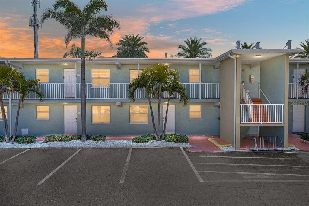 19417 GULF Boulevard Unit F108, INDIAN SHORES, FL 33785