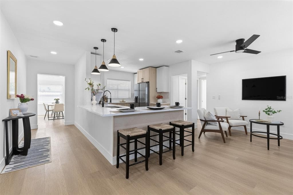 2116 SEWAHA Street, TAMPA, FL 33612 photo 3