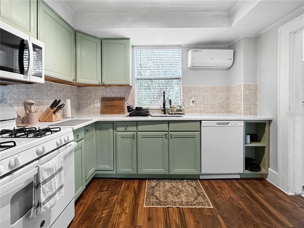 626 37TH AVENUE, ST PETERSBURG, FL, 33705 photo 5