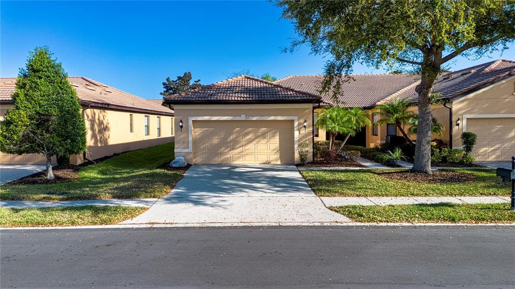 317 SENECA FALLS Drive, APOLLO BEACH, FL 33572 photo 3