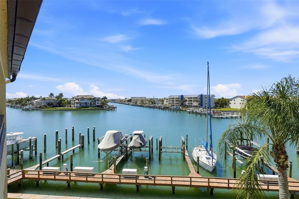 128 1st Street E., Unit 102, Tierra Verde, FL, 33715