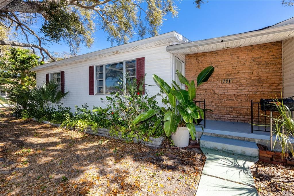 731 72ND Street, Street PETERSBURG, FL 33710