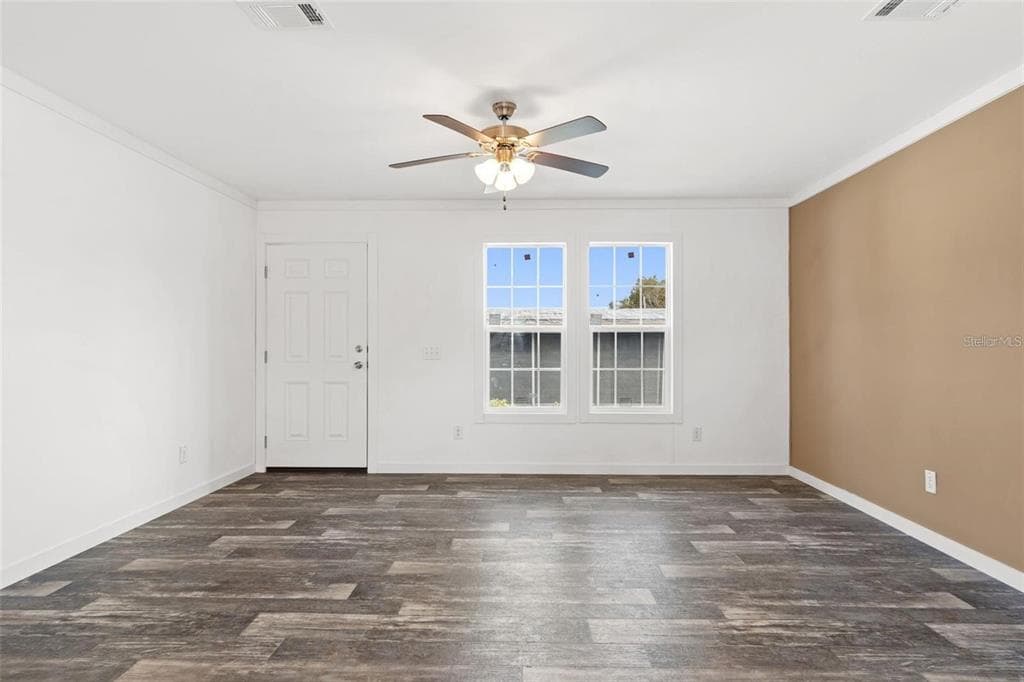 5234 YELLOW PINE Street, Street PETERSBURG, FL 33709 photo 4