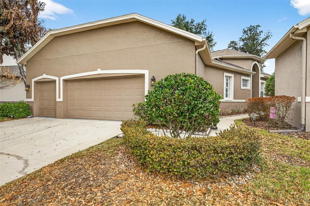 5215 FAIRWAY ONE Drive, VALRICO, FL 33596