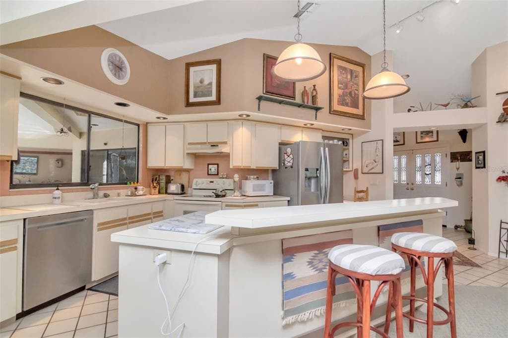 8440 CRANES ROOST, NEW PORT RICHEY, FL 34654 photo 5