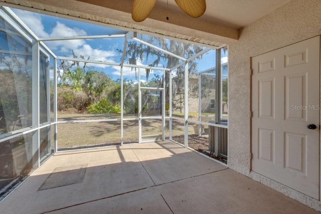 15844 FISHHAWK FALLS DRIVE, LITHIA, FL 33547 photo 2