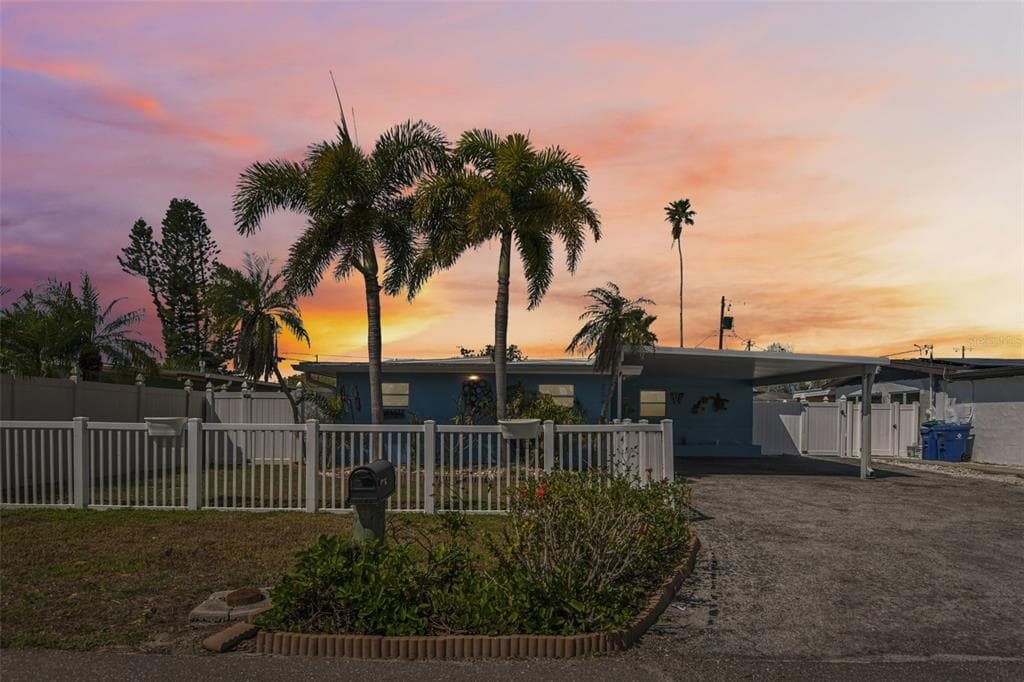 204 160th Avenue, Redington Beach, FL, 33708