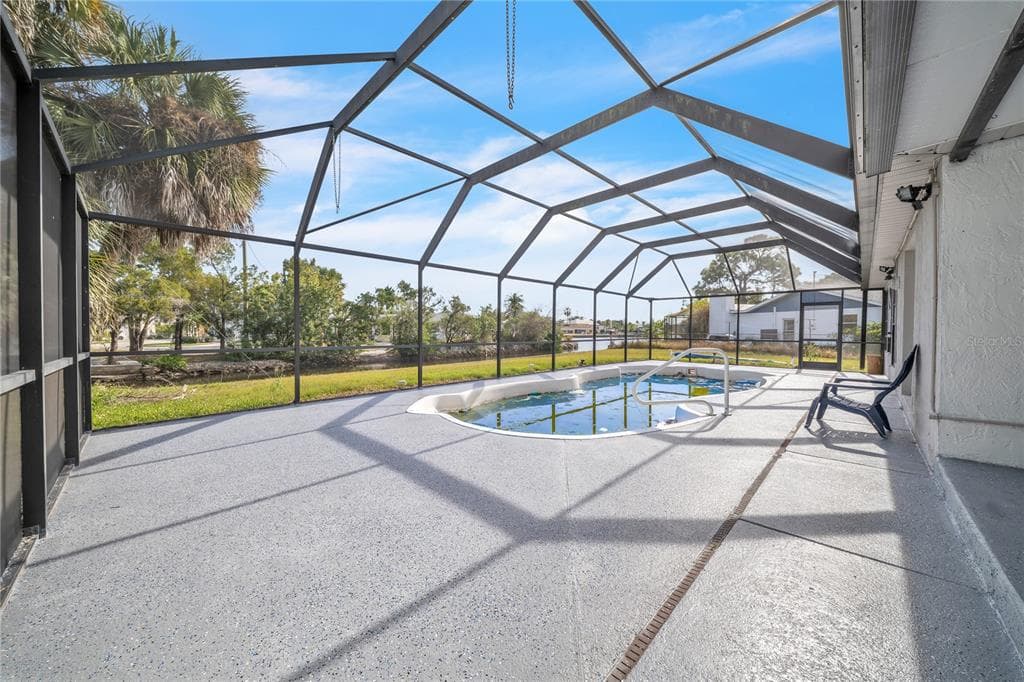 5254 MILLER BAYOU Drive, PORT RICHEY, FL 34668 photo 2