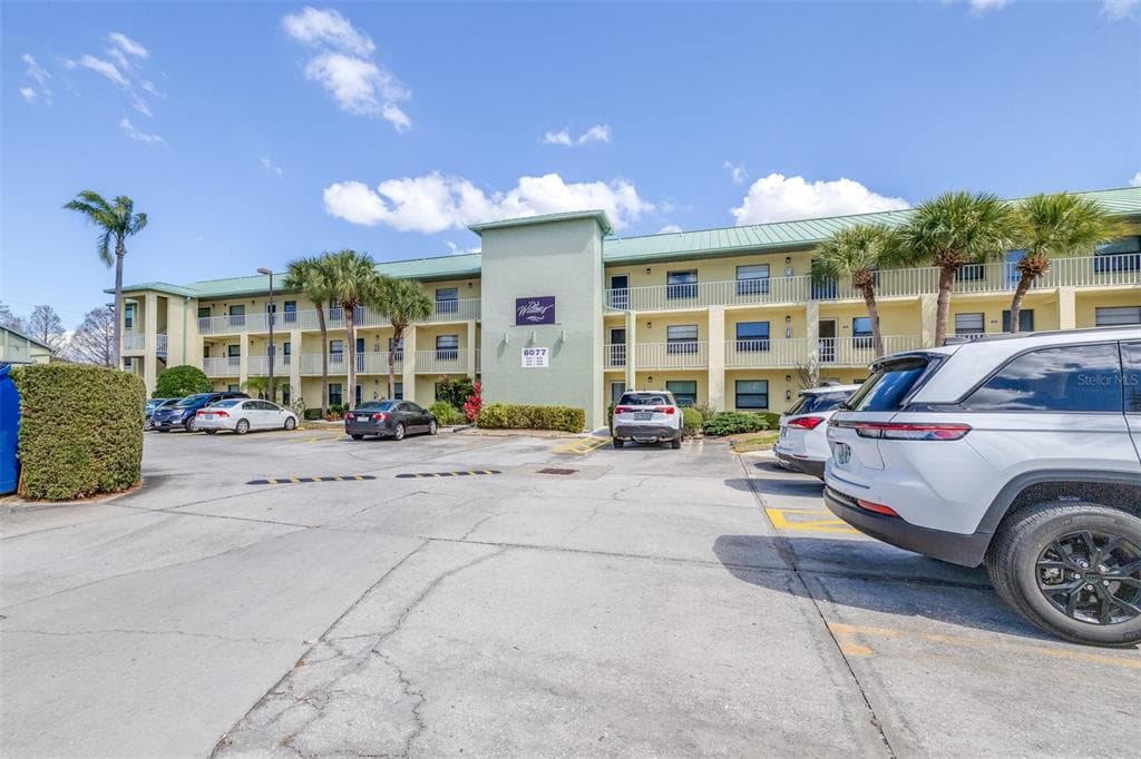 6077 113TH STREET Unit 621, SEMINOLE, FL 33772 photo 2