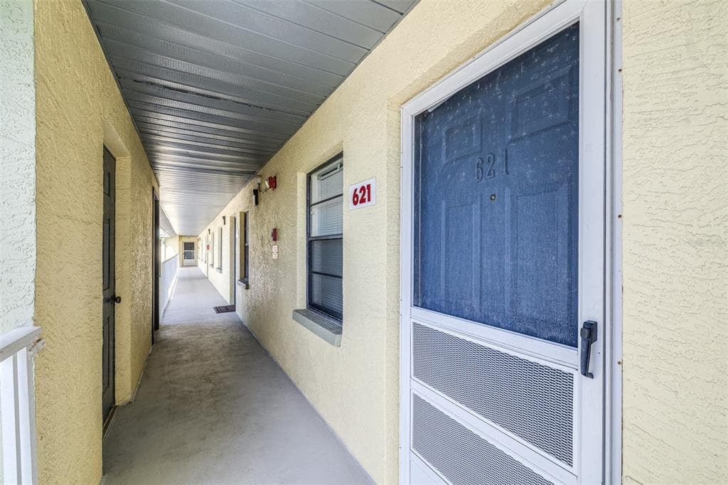 6077 113TH STREET Unit 621, SEMINOLE, FL 33772 photo 4