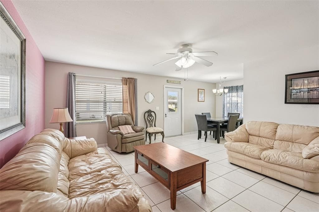 402 DORCHESTER PLACE Unit 40, SUN CITY CENTER, FL 33573 photo 3