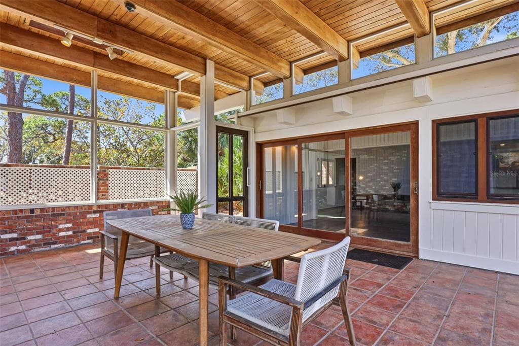 1239 ALCAZAR Way, Street PETERSBURG, FL 33705