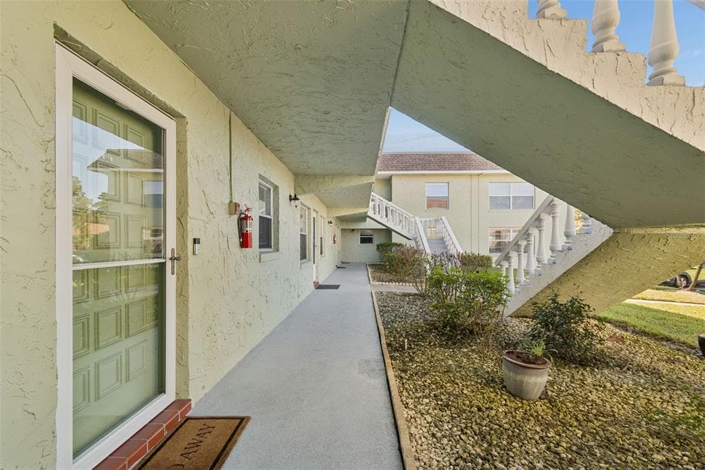 1250 S PINELLAS Avenue Unit 503, TARPON SPRINGS, FL 34689 photo 2