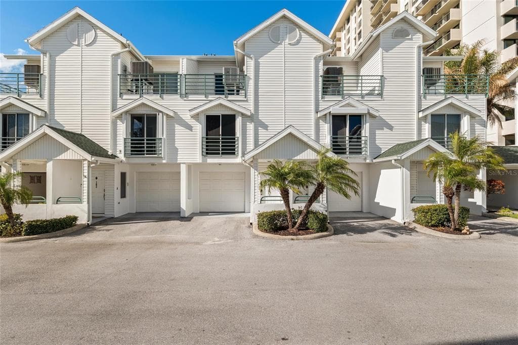 320 ISLAND WAY Unit 103, CLEARWATER, FL 33767