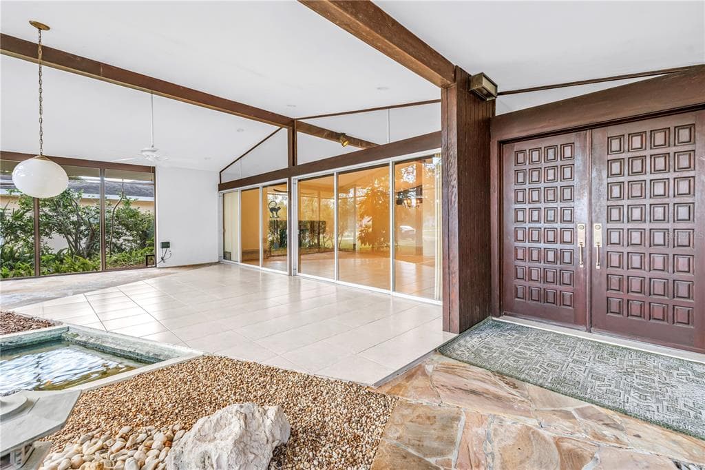 6069 4TH AVENUE, Street PETERSBURG, FL 33710 photo 2