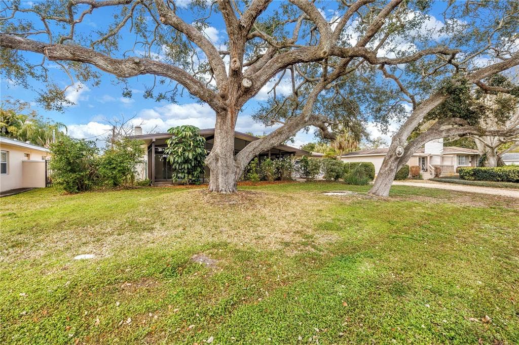 6069 4TH AVENUE, Street PETERSBURG, FL 33710 photo 4