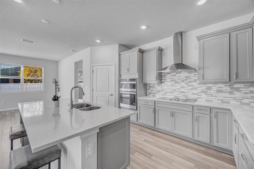 762 PARSONS MOORING Court, SEFFNER, FL 33584 photo 4