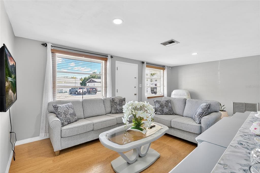 1025 DEAL LANE, HOLIDAY, FL 34691 photo 5