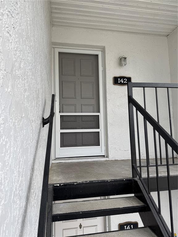 3819 OAK DRIVE Unit I42, TAMPA, FL 33611 photo 2