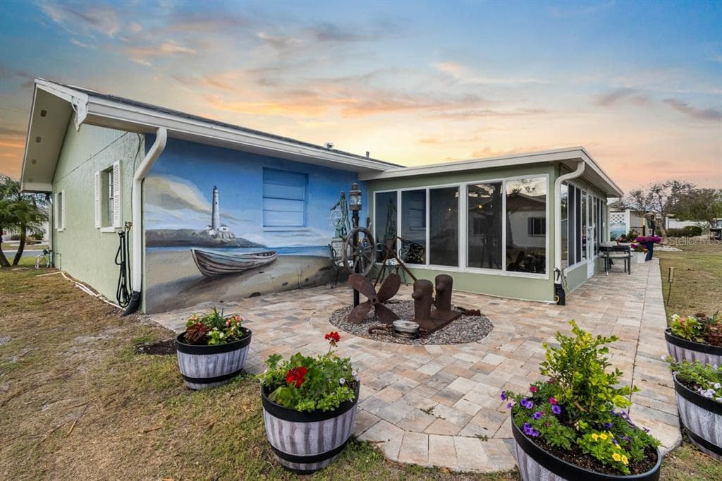 1728 COCO PALM CIRCLE, SUN CITY CENTER, FL 33573 photo 2