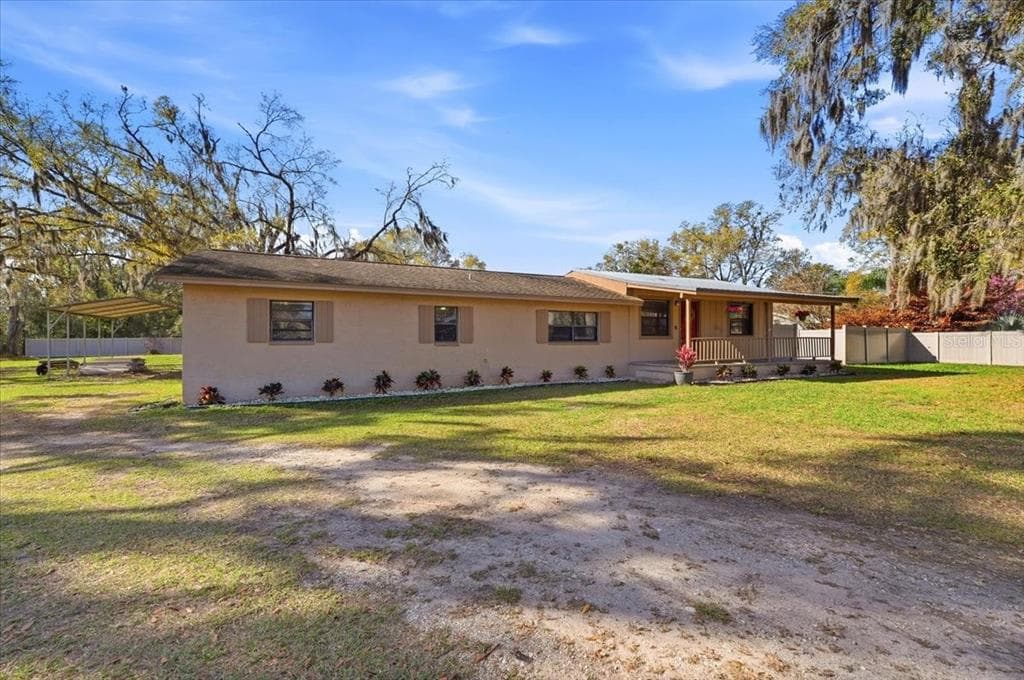 901 TRAPNELL Road, PLANT CITY, FL 33566