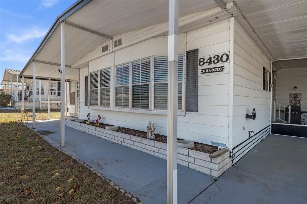 8430 HIGHPOINT Boulevard, BROOKSVILLE, FL 34613 photo 4