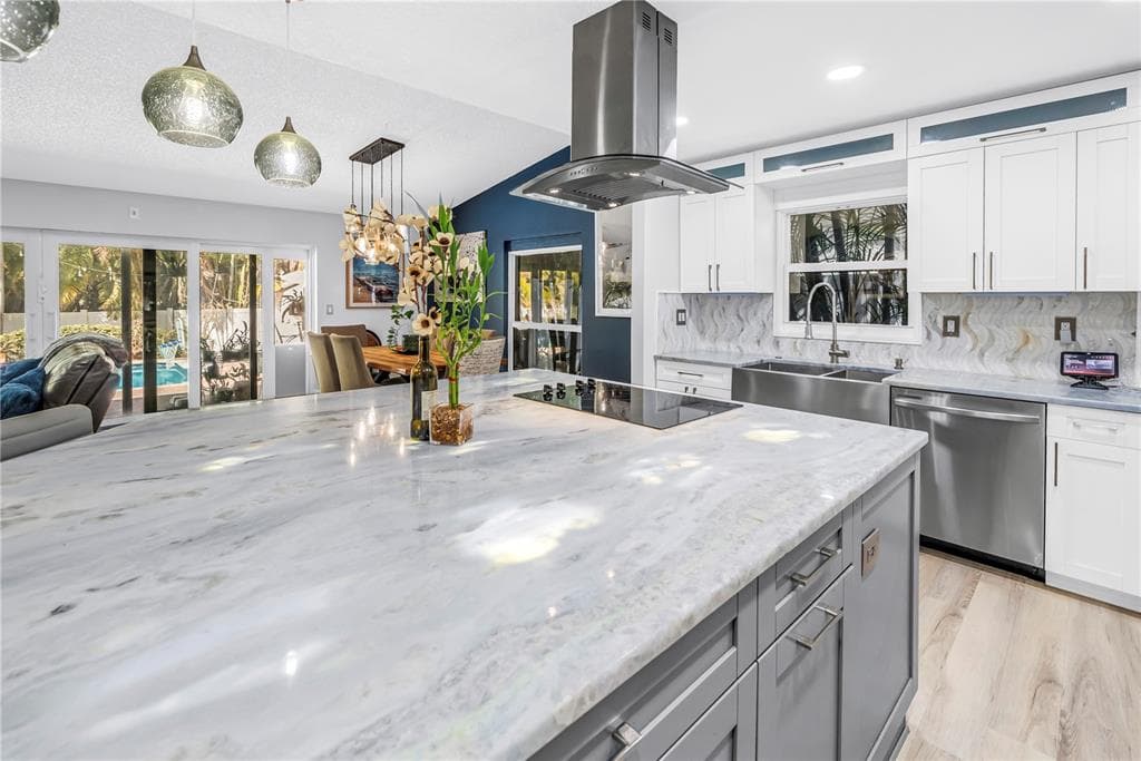 6821 CIRCLE CREEK Drive, PINELLAS PARK, FL 33781 photo 5