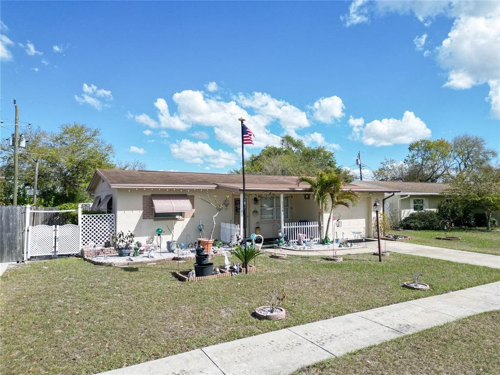 8535 108TH STREET, SEMINOLE, FL 33772