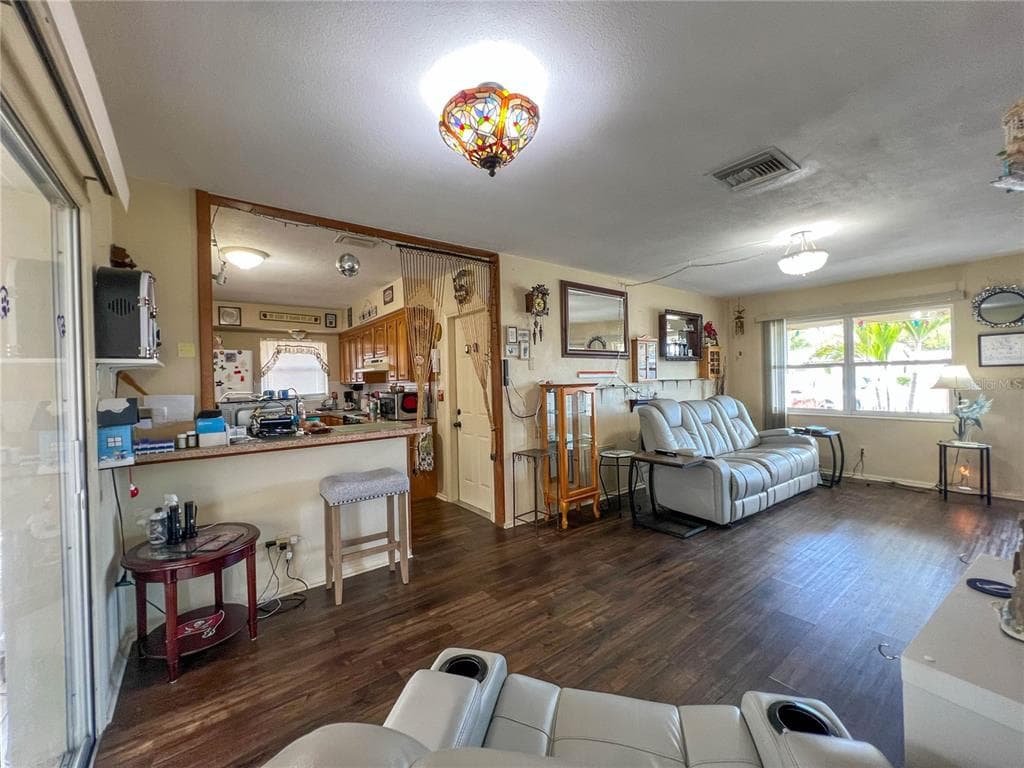 8535 108TH STREET, SEMINOLE, FL 33772 photo 4