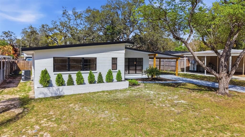 8014 LYNN Avenue, TAMPA, FL 33604