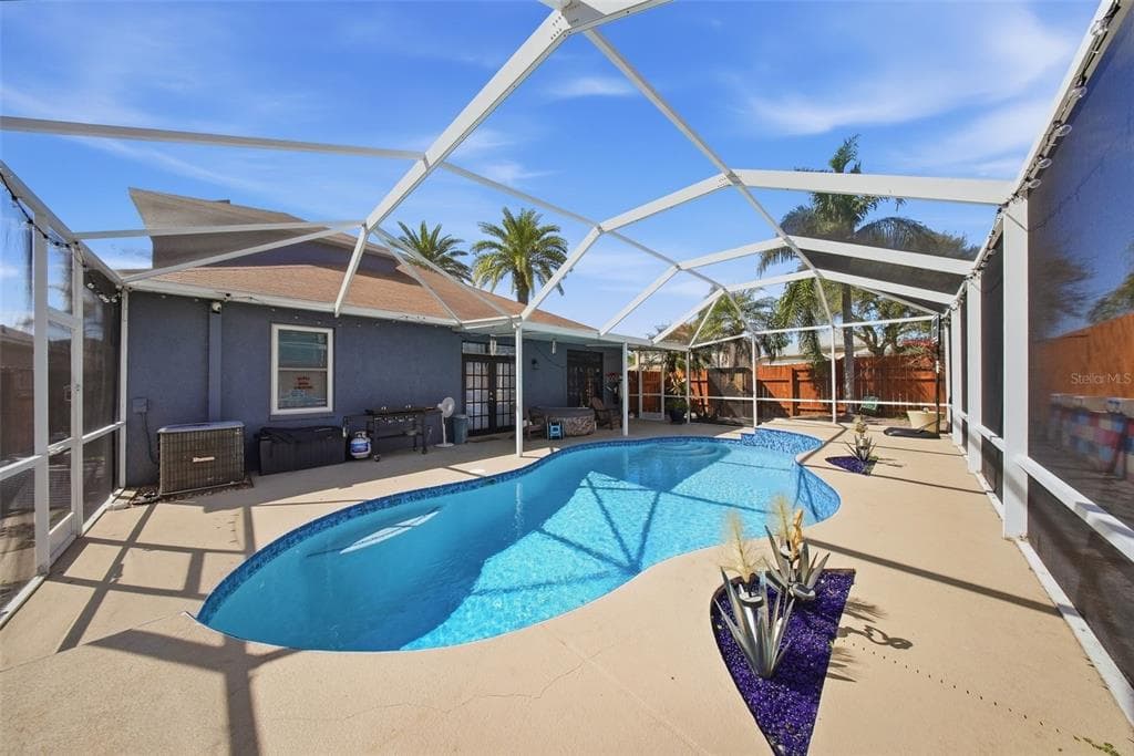 18212 BROOKPARK DRIVE, TAMPA, FL 33647 photo 2