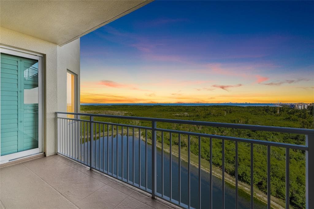 10851 MANGROVE CAY LANE, Unit# 1112, ST PETERSBURG, FL, 33716 photo 2