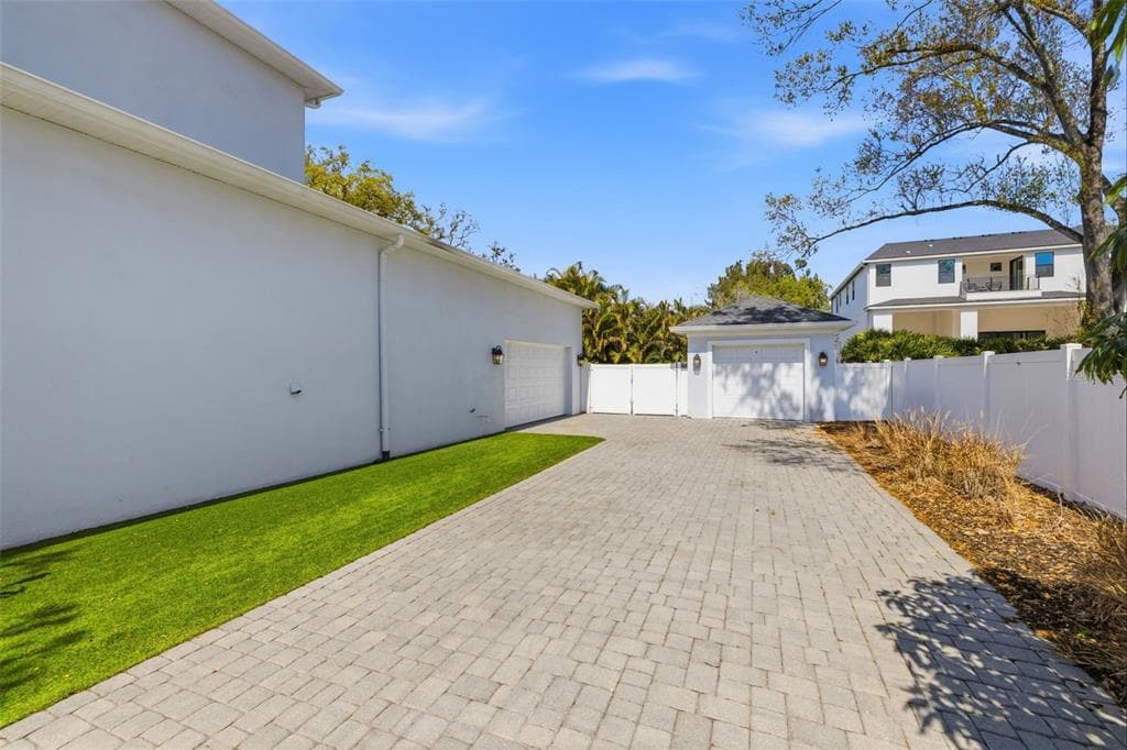 4615 SUNSET BOULEVARD, TAMPA, FL 33629 photo 3