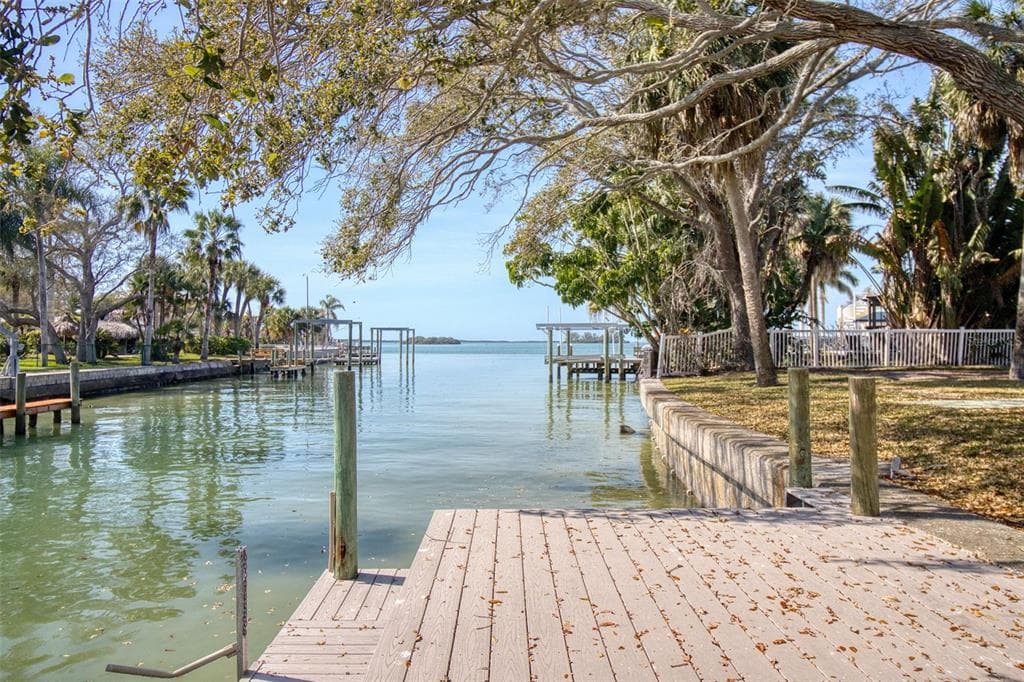 5 Shore Drive, Dunedin, FL, 34698