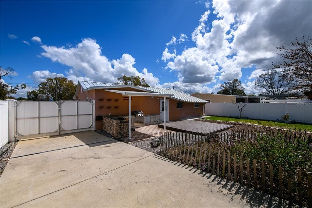 3511 76TH STREET, TAMPA, FL 33619 photo 3