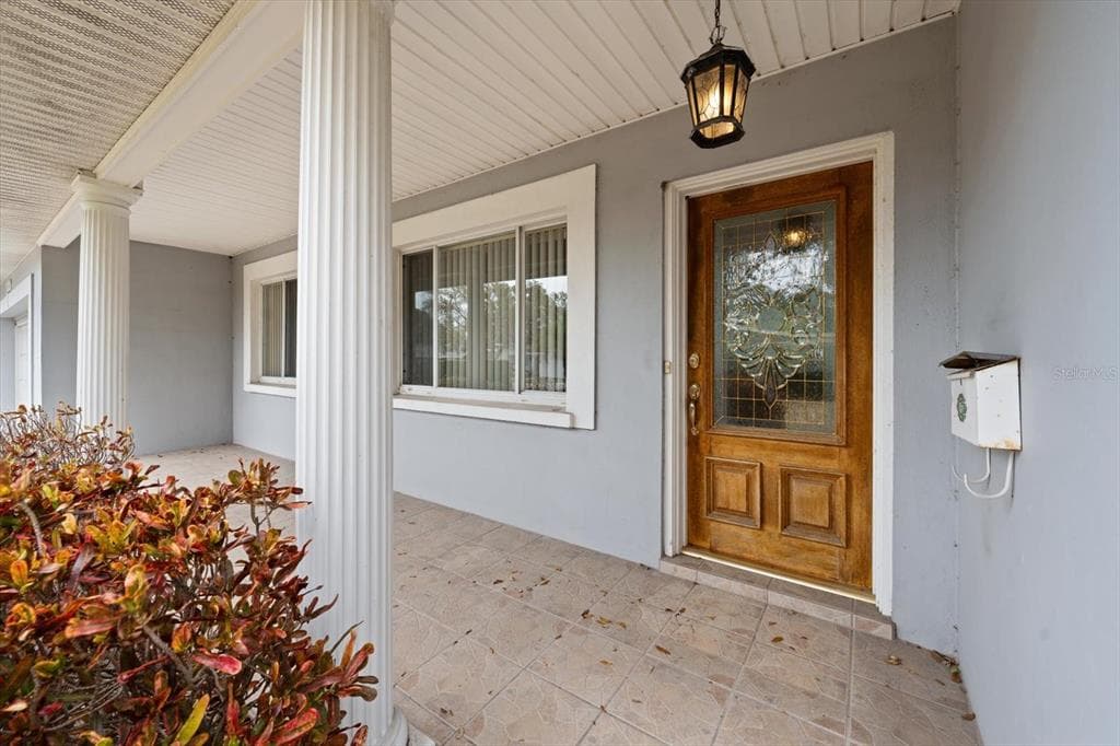 230 GARDEN CIRCLE, BELLEAIR, FL 33756 photo 2