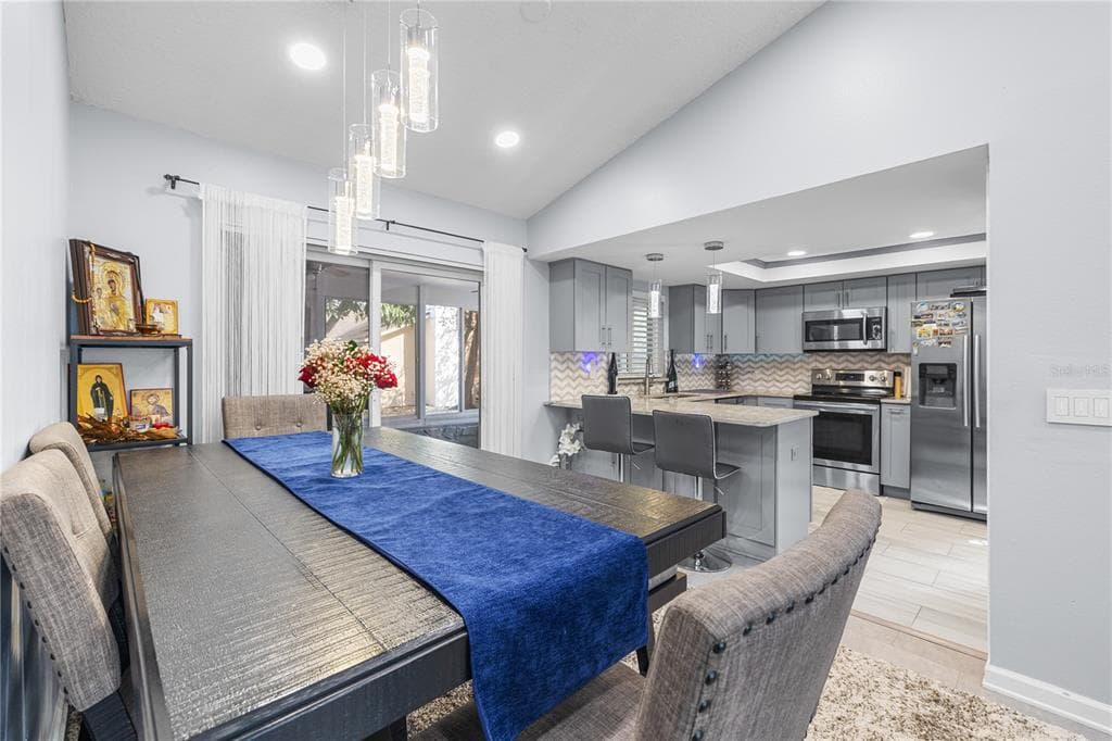 12181 74TH Street, LARGO, FL 33773 photo 5