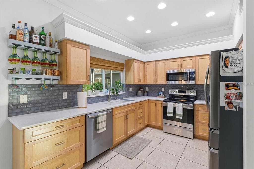 19408 SANDY SPRINGS Circle, LUTZ, FL 33558 photo 5