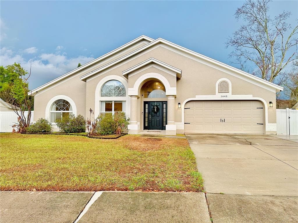 1643 SAND HOLLOW LANE, VALRICO, FL 33594
