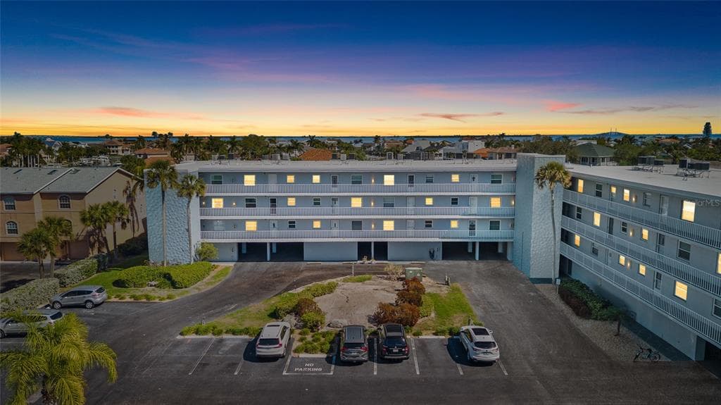 719 PINELLAS BAYWAY, Unit# 304, ST PETERSBURG, FL, 33715 photo 2