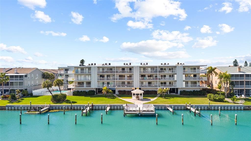 719 PINELLAS BAYWAY, Unit# 304, ST PETERSBURG, FL, 33715