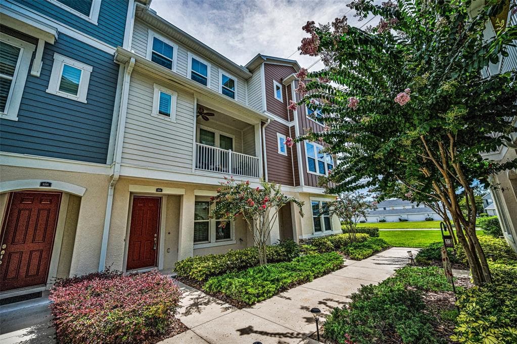 9589 CAVENDISH Drive, TAMPA, FL 33626 photo 5