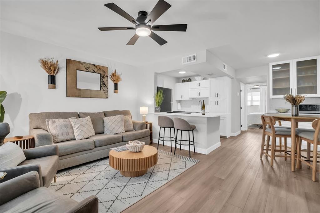 9715 HARRELL Avenue Unit 9, TREASURE ISLAND, FL 33706 photo 5