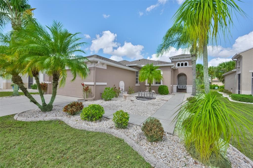 1049 REGAL MANOR WAY, SUN CITY CENTER, FL 33573 photo 3