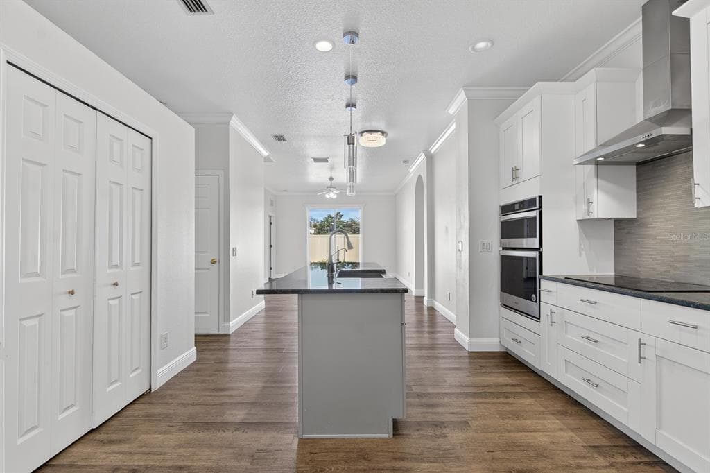 8407 HUNTERS FORK Loop, RUSKIN, FL 33573 photo 5