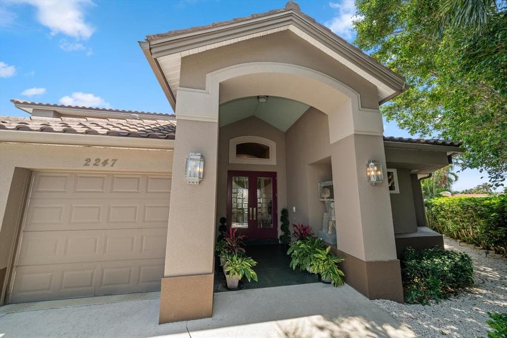 2247 DONATO DRIVE, BELLEAIR BEACH, FL 33786 photo 3