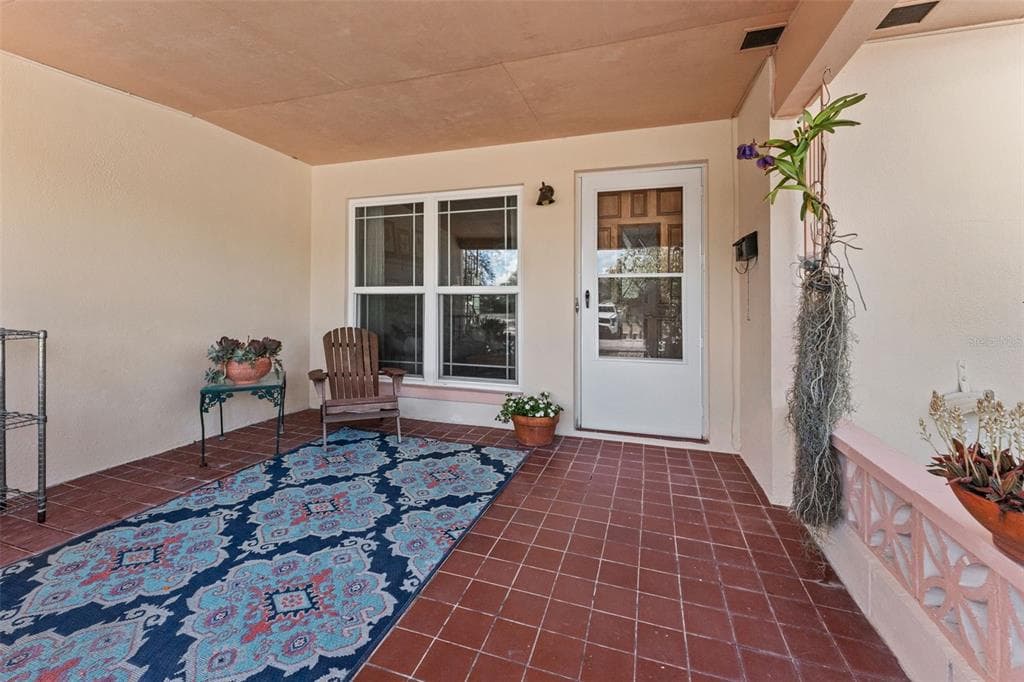 701 52ND Avenue, Street PETERSBURG, FL 33705 photo 4